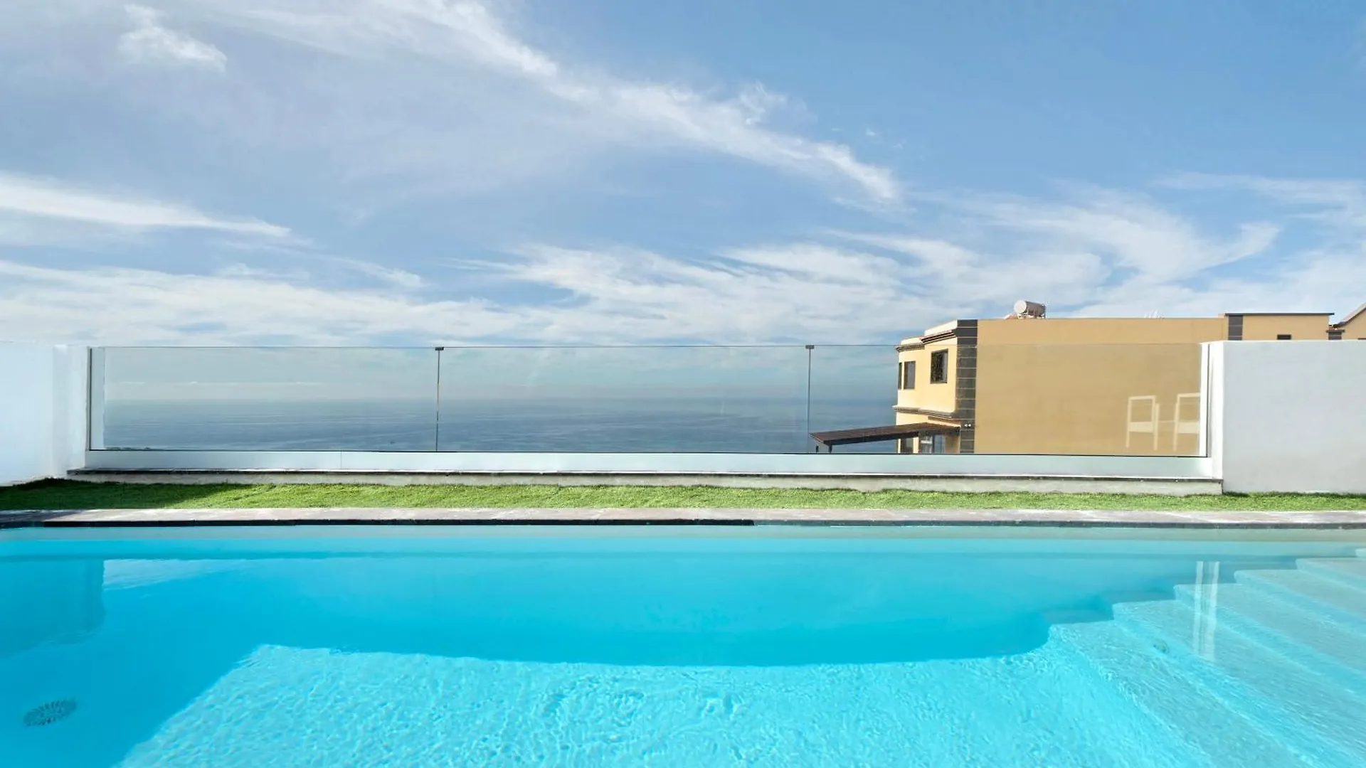 אדחה Villa Tulio Homme 2